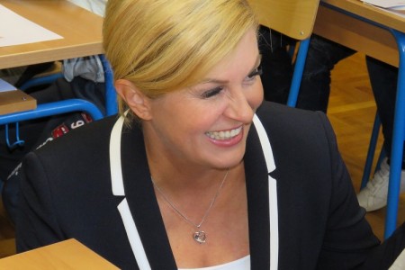Predsjednica Kolinda Grabar Kitarović danas u obilasku Perušića,Senja i Otočca