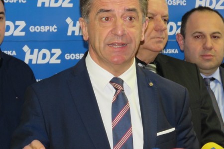 VIDEO:Milinović novinarima objašnjava razloge svoje ostavke s mjesta  predsjednika HDZ-a