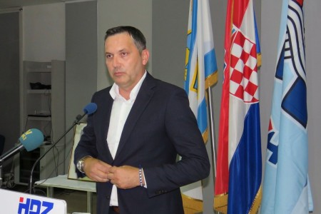 U petak 7.rujna od 19 sati druženje HDZ-ovaca s jedinim kandidatom za predsjednika stranke Marijanom Kustićem