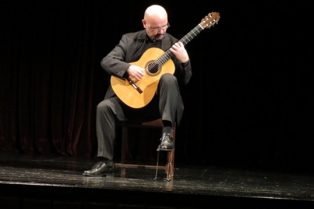 Tvrtko Sarić održao solistički koncert u rodnom Gospiću