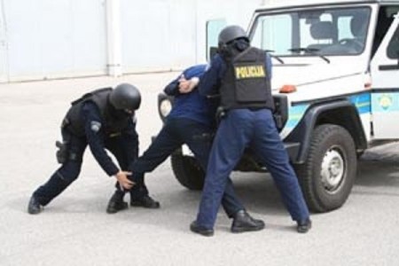 42-godišnjak iz Senja  osumnjičen za 28 kaznenih djela na području Policijskih uprava ličko-senjske i primorsko-goranske