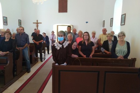Crkveni zbor iz Ščitarjeva unio radost u opustjelo ličko selo Kaluđerovac