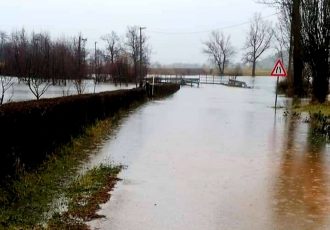 Poplavljene prometnice na području grada Gospića
