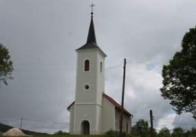 Obnavljaju se Perušićke crkve
