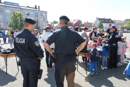 Izložba u susret Danu policije