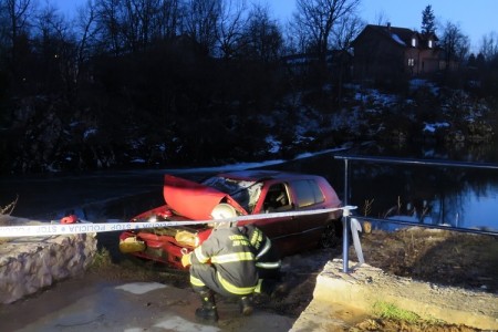 Policija potvrdila identitet nesretnika koji se u Novčici utopio u automobilu