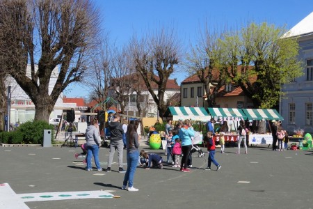 Odličan Uskrsni sajam Društva naša djeca i Pčelica