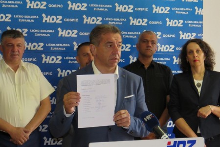 Direktori i ravnatelji, radili ili ne radili, ne bojte se, uz vas je HDZ!