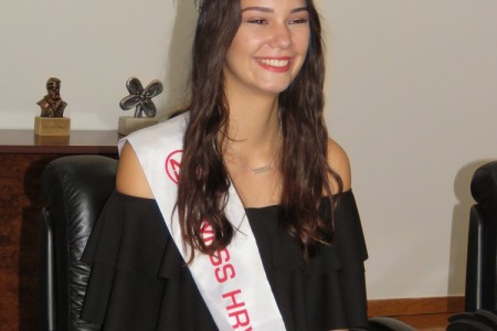 Miss Hrvatske Tea Mlinarić i Jesen u Lici, dva dokaza ljepota Ličko-senjske županije!!!