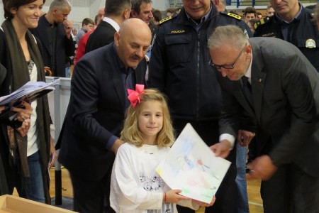 Mali Gospićani svjesni opasnosti od mina i oružja. Jesu li i stariji svjesni tih opasnosti?