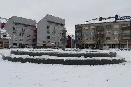 Ništa od bombastičnih najava, u Gospiću palo samo 11 cm snijega