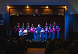 Jubilarni Božićni koncert gradskog zbora “Vila Velebita”