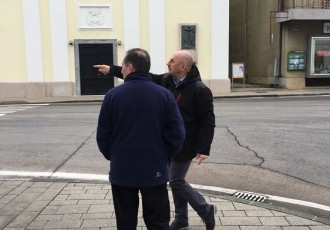 Gradonačelnik Starčević obišao gradsku tržnicu i nekoliko prometno kritičnih točaka