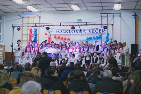 U Korenici održana jubilarna, 5.folklorna večer