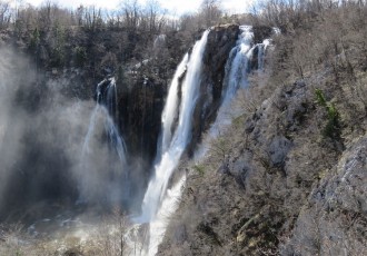 Fina u Nacionalnom parku Plitvička jezera pruža uslugu samoposlužne mjenjačnice 0-24
