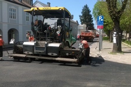 Završava se asfaltiranje ulica u centru Gospića