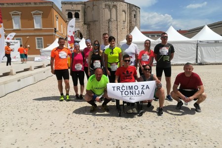 I Gospićani bili  na Wings for life u Zadru! Trčali su za Tonija! Marijan Butorac istrčao 25 kilometara!