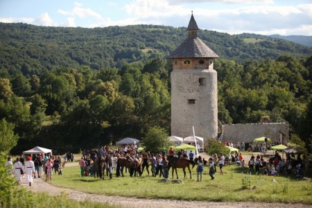 Plitvičke doline drugi put udahnule dušu povijesnoj kuli – turisti prezadovoljni pričom!