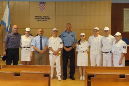 I ove godine u Gospiću će prometni red čuvati mladi policajci