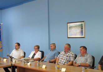 Ministar Tomo Medved u Gospiću se sastao s predstavnicima braniteljskih udruga i županom Milinovićem