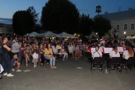 I mažoretkinje i puhački orkestar uveličali slavlje Dana grada Gospića!!!