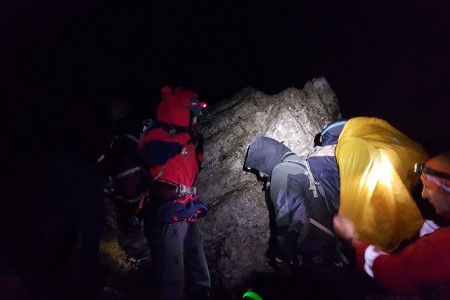 HGSS-ovci na terenu- dramatična potraga za planinarima na Velebitu!!!