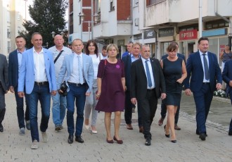 Kuščević, Medved i Kalmeta došli pokazati  da vrh HDZ-a podržava Kustića i Radoševića?