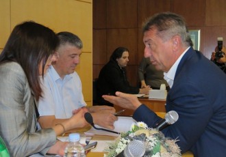 Župan Milinović sutra je na putu, pošto nije odredio svoga predstavnika za sutrašnju sjednicu predsjednica Marijanović odgodila je za ponedjeljak