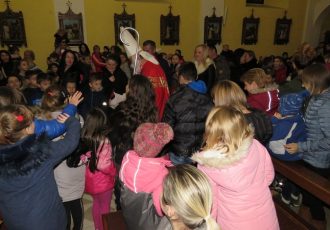 Advent u Gospiću ove je godine jako puno sadržaja posvetio djeci a na Svetog Nikolu i cijeli jedan dan!