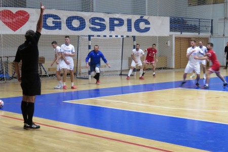 Pobjednika zimskog malonogometnog turnira Gospić dati će finale zadarskog Tina i Saje iz Bihaća!!!