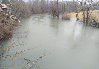 Zbog poplave zatvoreno nekoliko prometnica na području Gospića