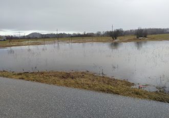 Pogoršava se stanje s poplavljenim prometnicama na gospićkom području