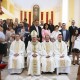 Lijepa vijest: u gospićkoj katedrali danas kršteno osmero djece!!!