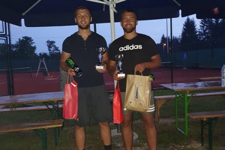 Braća Milan i Tomislav Premuž dominiraju gospićkim tenisom