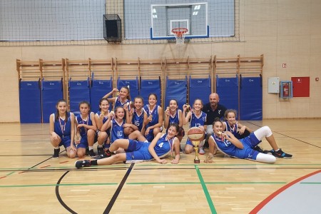 BRAVO: Mlade gospićke košarkašice pod vodstvom trenera Damira Vujnovića osvojile međunarodni turnir u Matuljima!!!