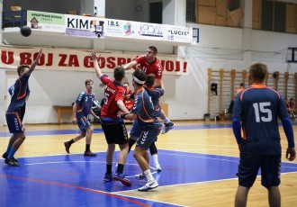 BRAVO: seniori RK Gospić sedmom pobjedom u nizu ušli u tijesnu borbu za drugu hrvatsku ligu!!!