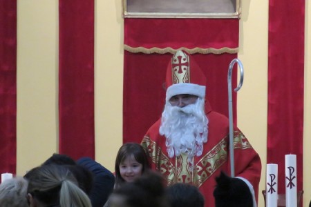 Sa svetim Nikolom u Gospiću počela adventska manifestacija