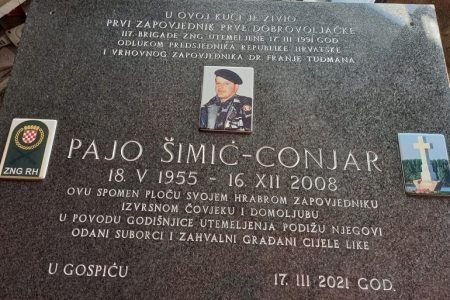 Postavljanje spomen-ploče heroju Paji Šimiću-Conjaru