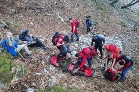 BRAVO: Gospićki gorski spašavatelji i ovaj vikend spašavali ljudske živote