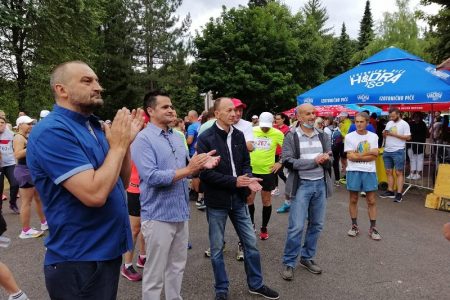 Održan je 36. Plitvički maraton.  Na otvorenju je nazočio župan Ernest Petry