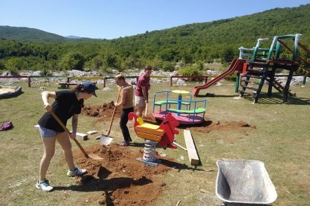 Dječje igralište na Grabovači obogaćeno novim spravama