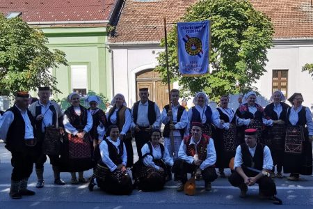 HKUD Široka Kula nastupilo na Vinkovačkim jesenima