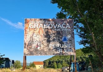 Turistička zajednica Perušić postavlja novu smeđu signalizaciju