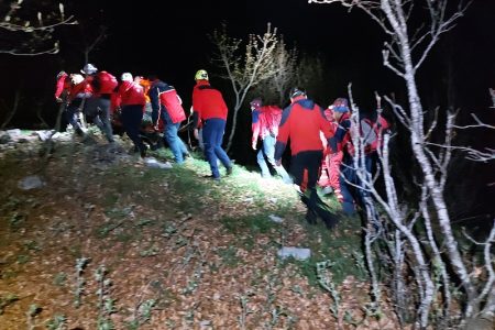 Uspješna potražna akcija HGSS Stanica Gospić za starijom ženskom osobom na području Vratnika iznad Senja