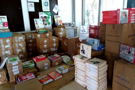 POHVALNO: Grad Gospić za narednu školsku godinu nabavlja školski materijal za sve osnovnoškolce