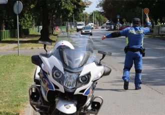 66-godišnjak s područja Brinja vozio pod utjecajem alkohola i bez vozačke