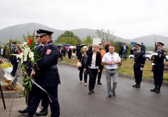 U Žutoj Lokvi kod Spomen obilježja – kapelice poginulim hrvatskim braniteljima, obilježena je danas 31. godišnjica pogibije četvorice policijskih službenika