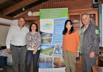 Državna geodetska uprava u NP Plitvička Jezera predstavila projekt evidentiranja posebnog pravnog režima kao doprinos učinkovitijem upravljanju u zaštićenim područjima