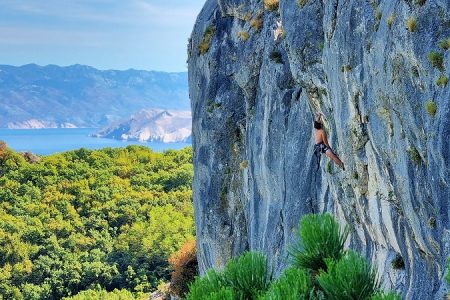 Lički penjači putevima Bašćanske ploče