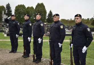 Na svetog Mihovila policija slavi svoj dan. Neka im je sretan!!!